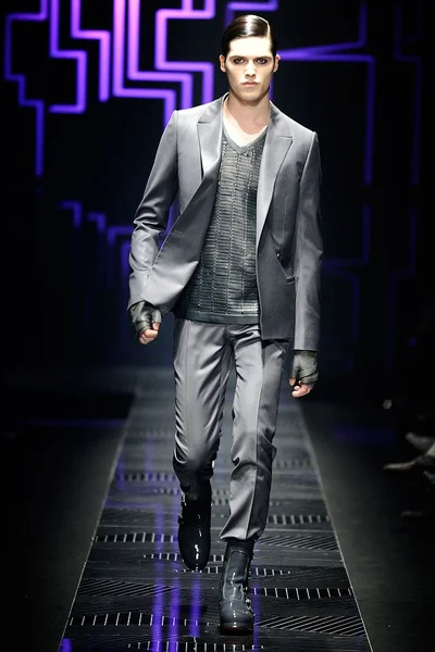 Look 23